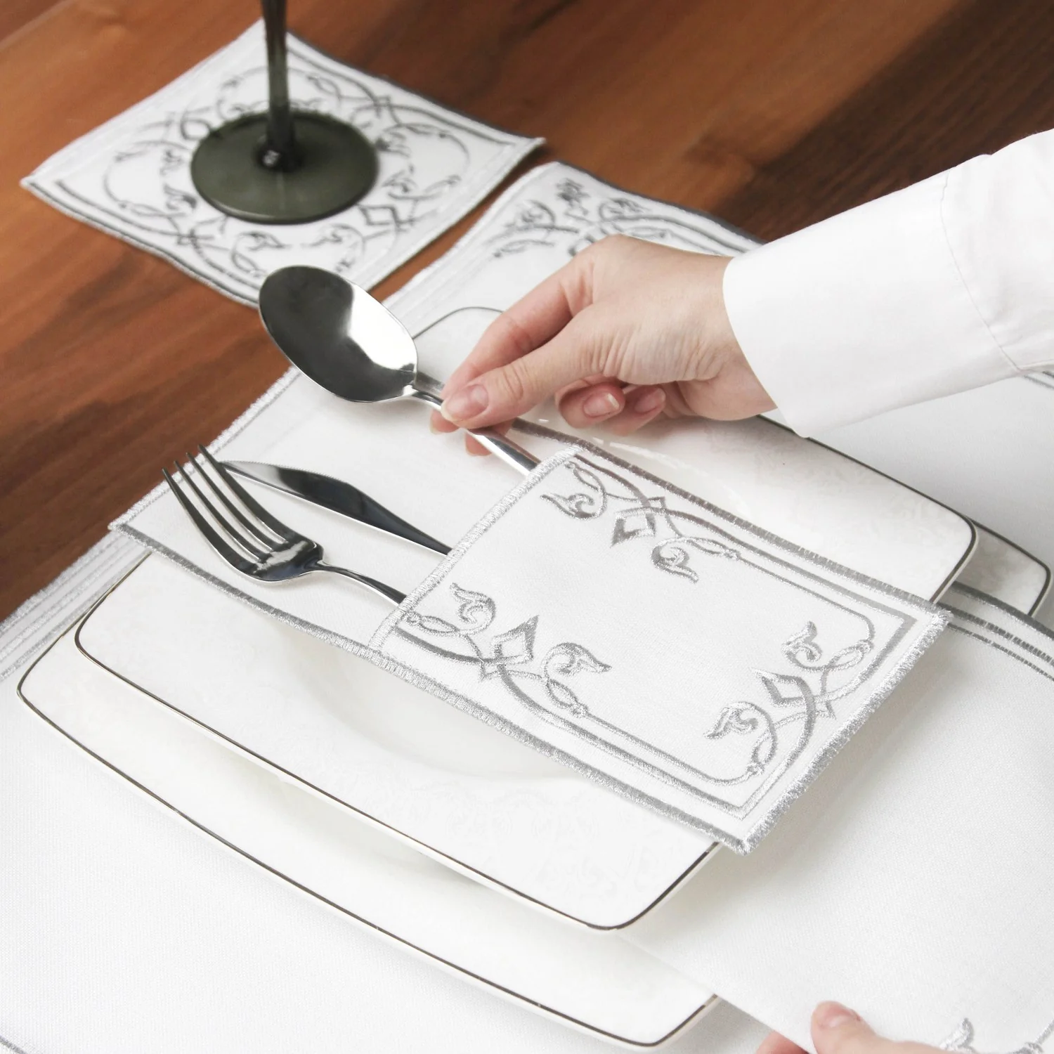 Ramadan Dining Set with Elegant Interlocking Scroll Border for 6 Persons 24 Piece Set - Image 18